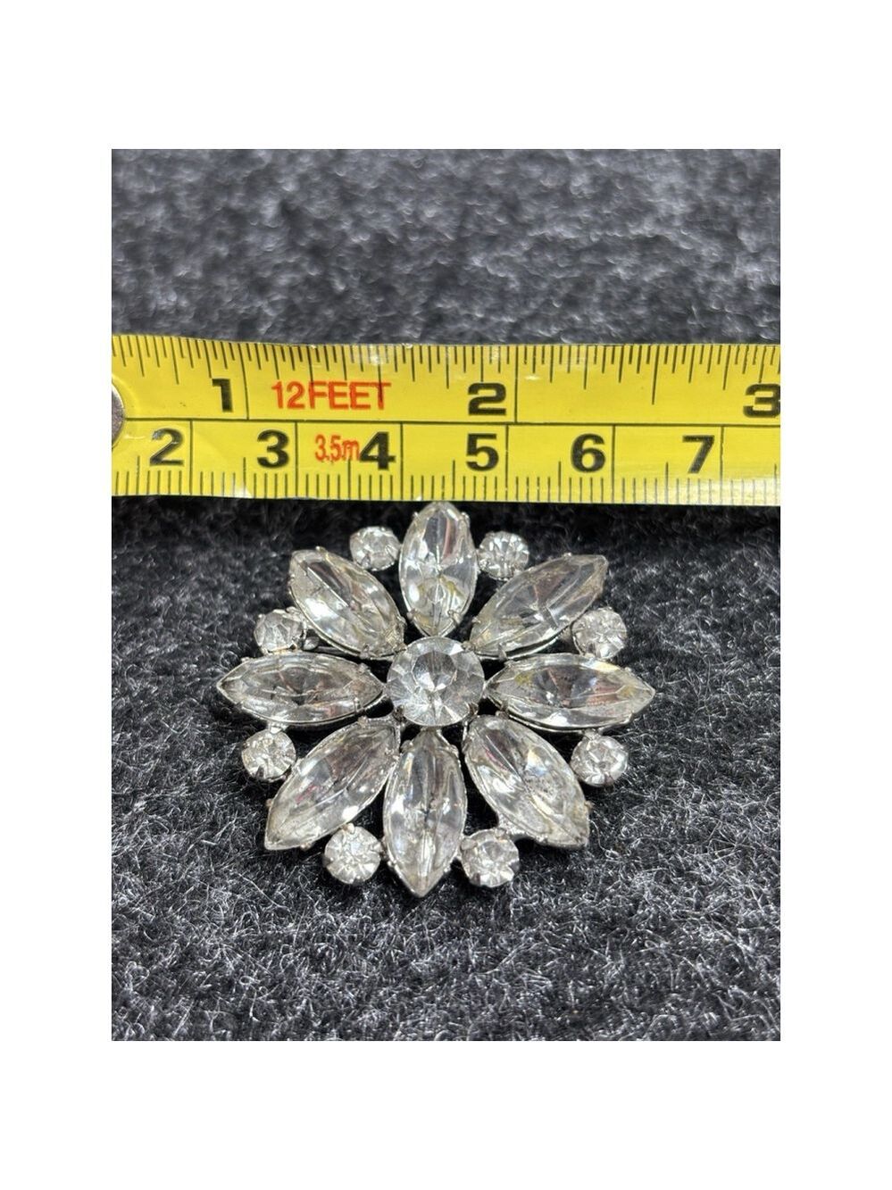 VINTAGE SILVERTONE CRYSTALS FLORAL BROOCH PIN with clip on earrings - Picture 5 of 13